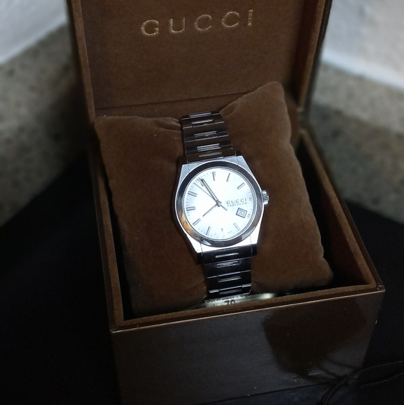 GUCCI Pantheon Watch: Silver - Picture 4 of 5